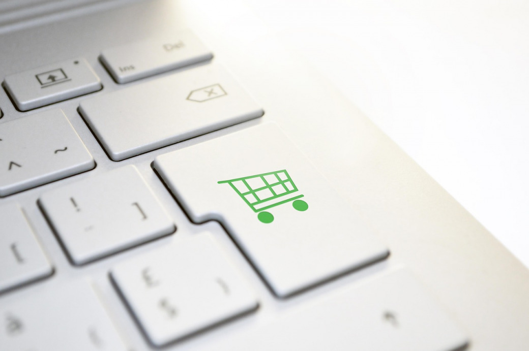 Online store and shopping cart representing e-commerce solutions